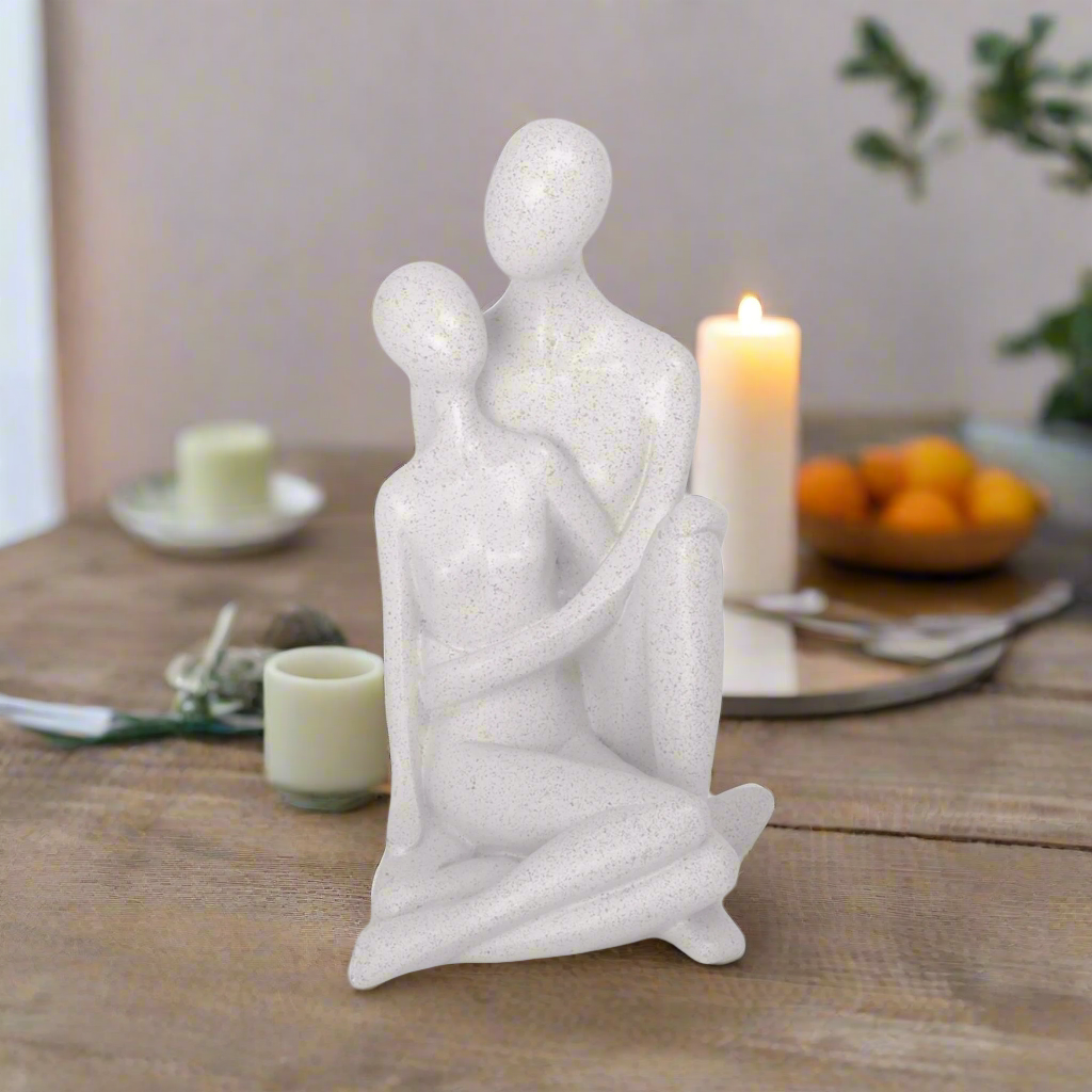 Halric Loving Couple Figurine Decor
