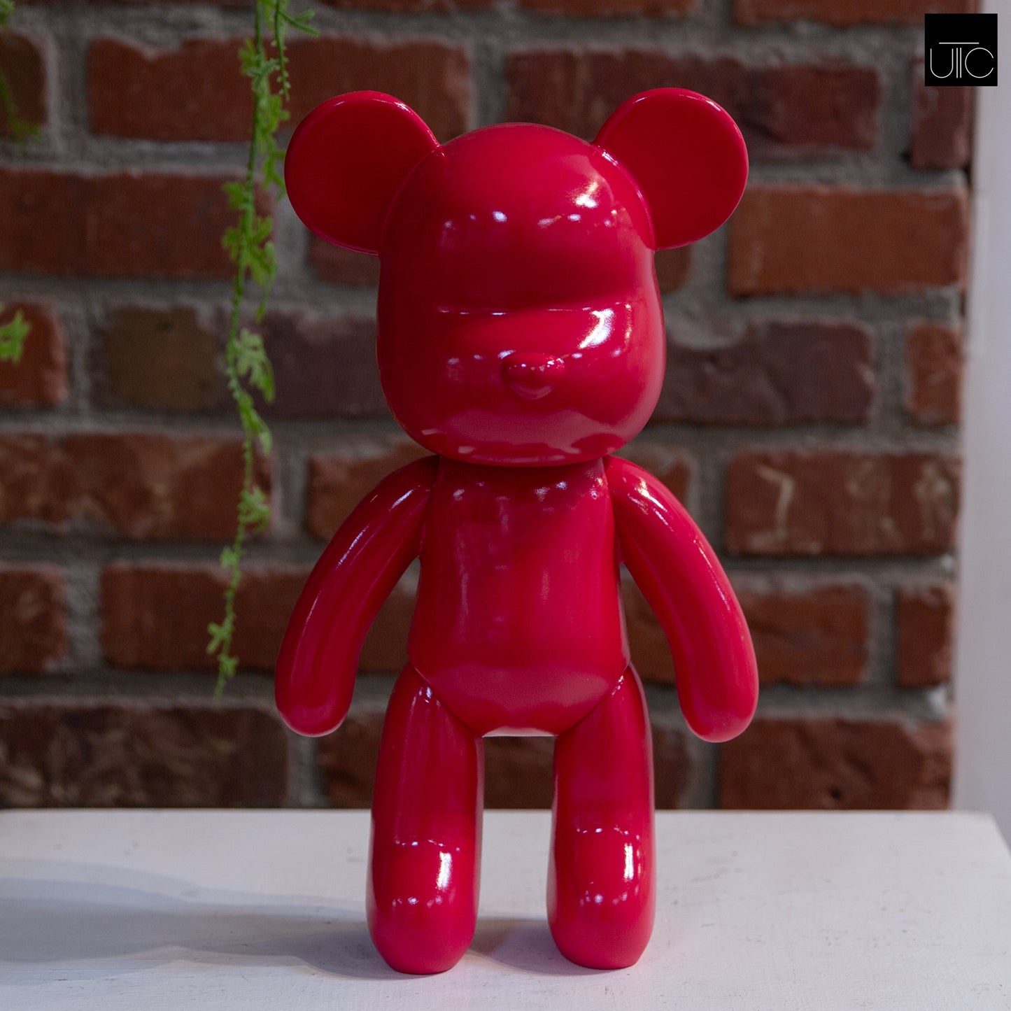 Arctis Glossy Resin Bear Figurine