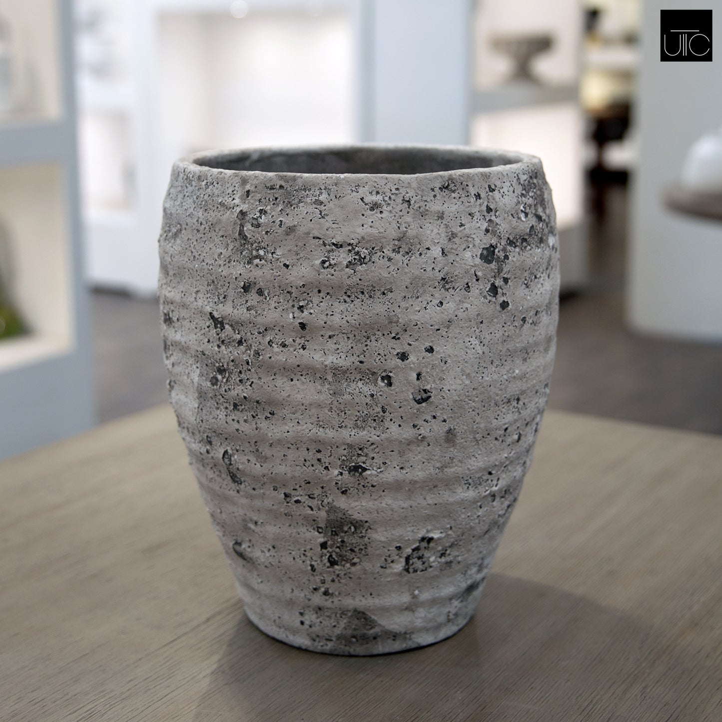 Olya Textured Barrel-Style Cement Planter